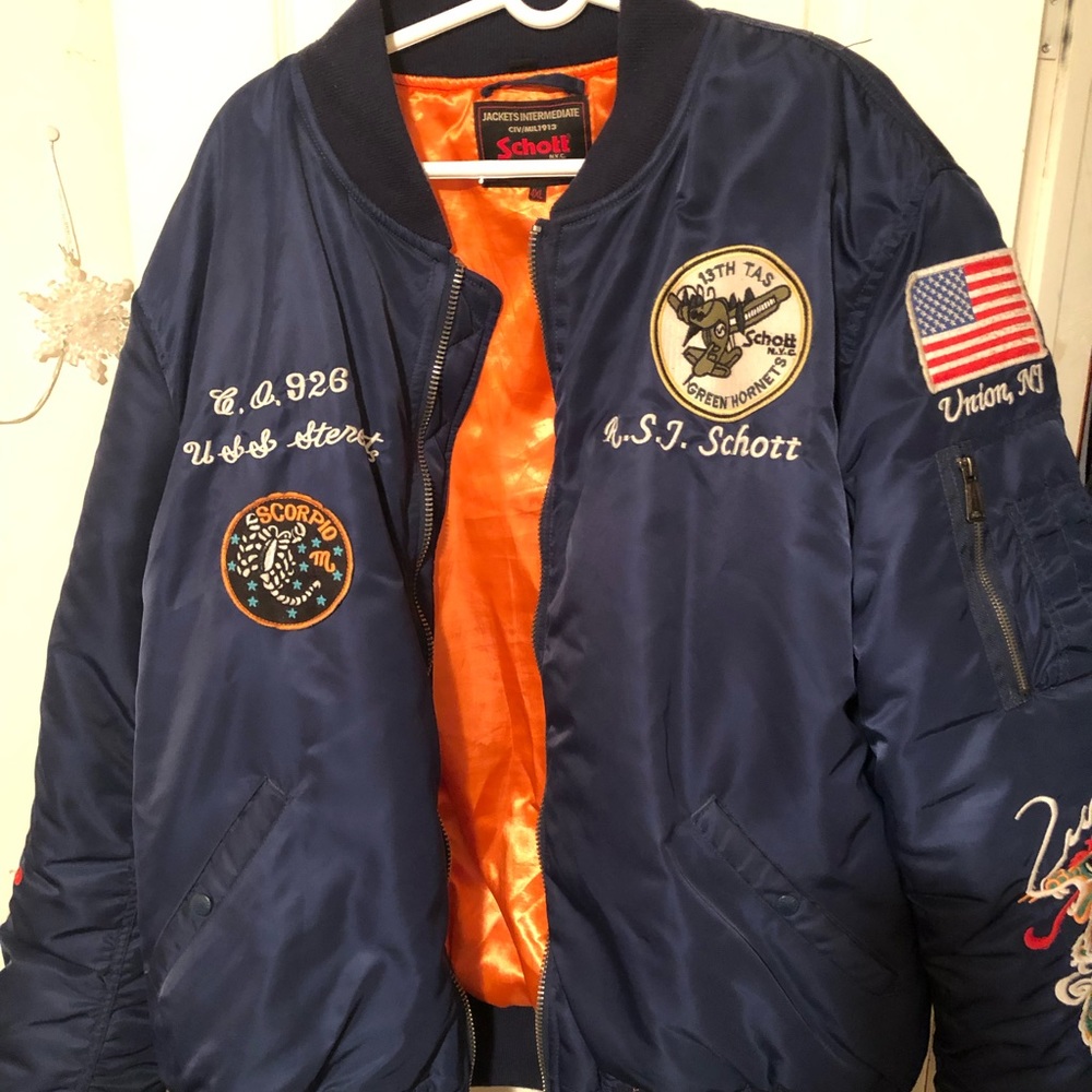 Bomber jacket